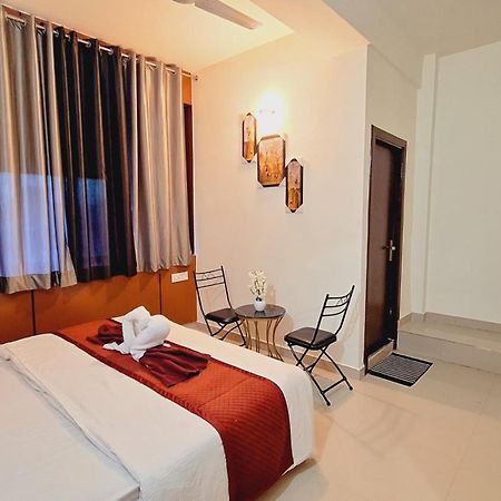 Hotel Brothers Agra  Bagian luar foto