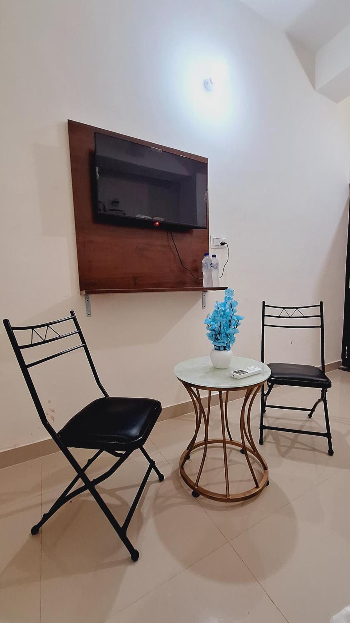 Hotel Brothers Agra  Bagian luar foto