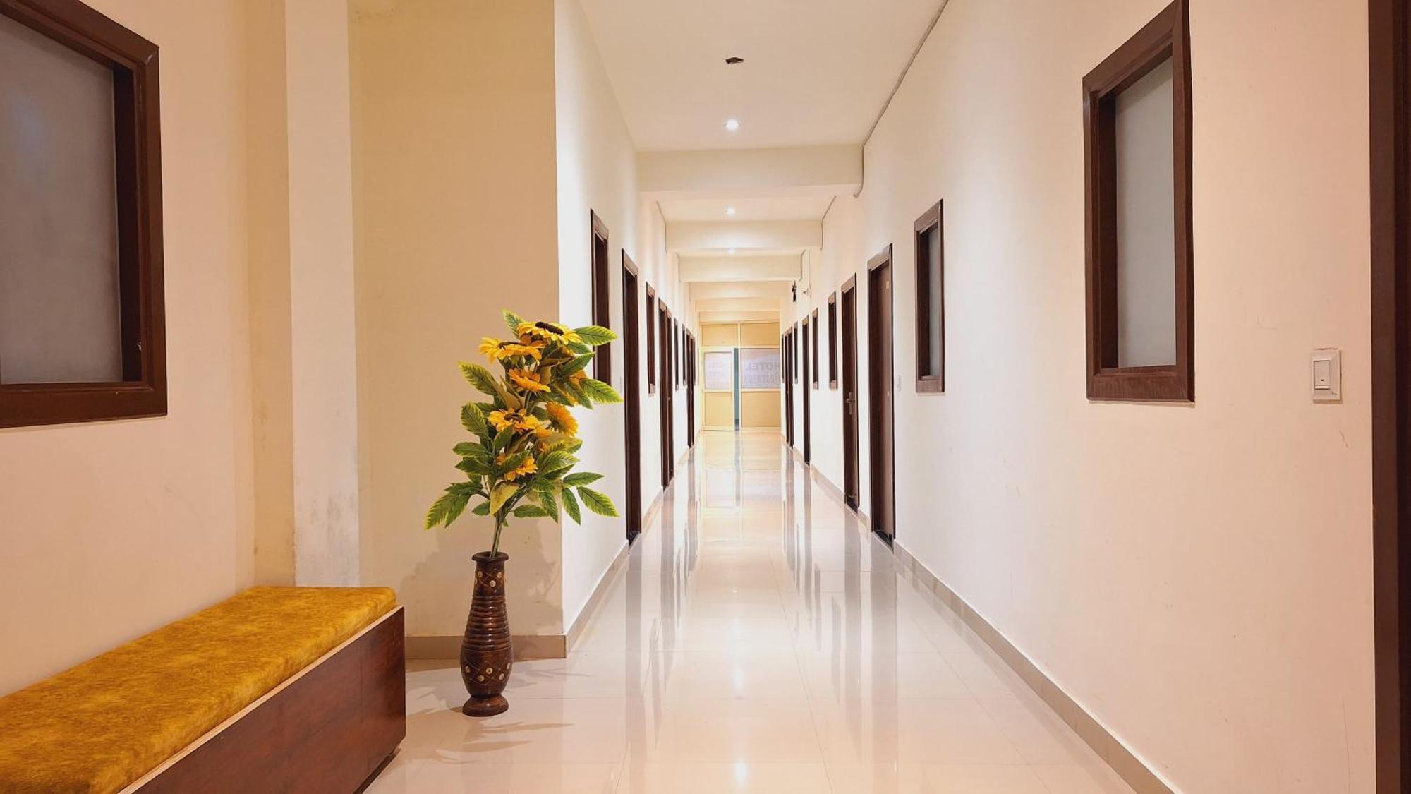 Hotel Brothers Agra  Bagian luar foto