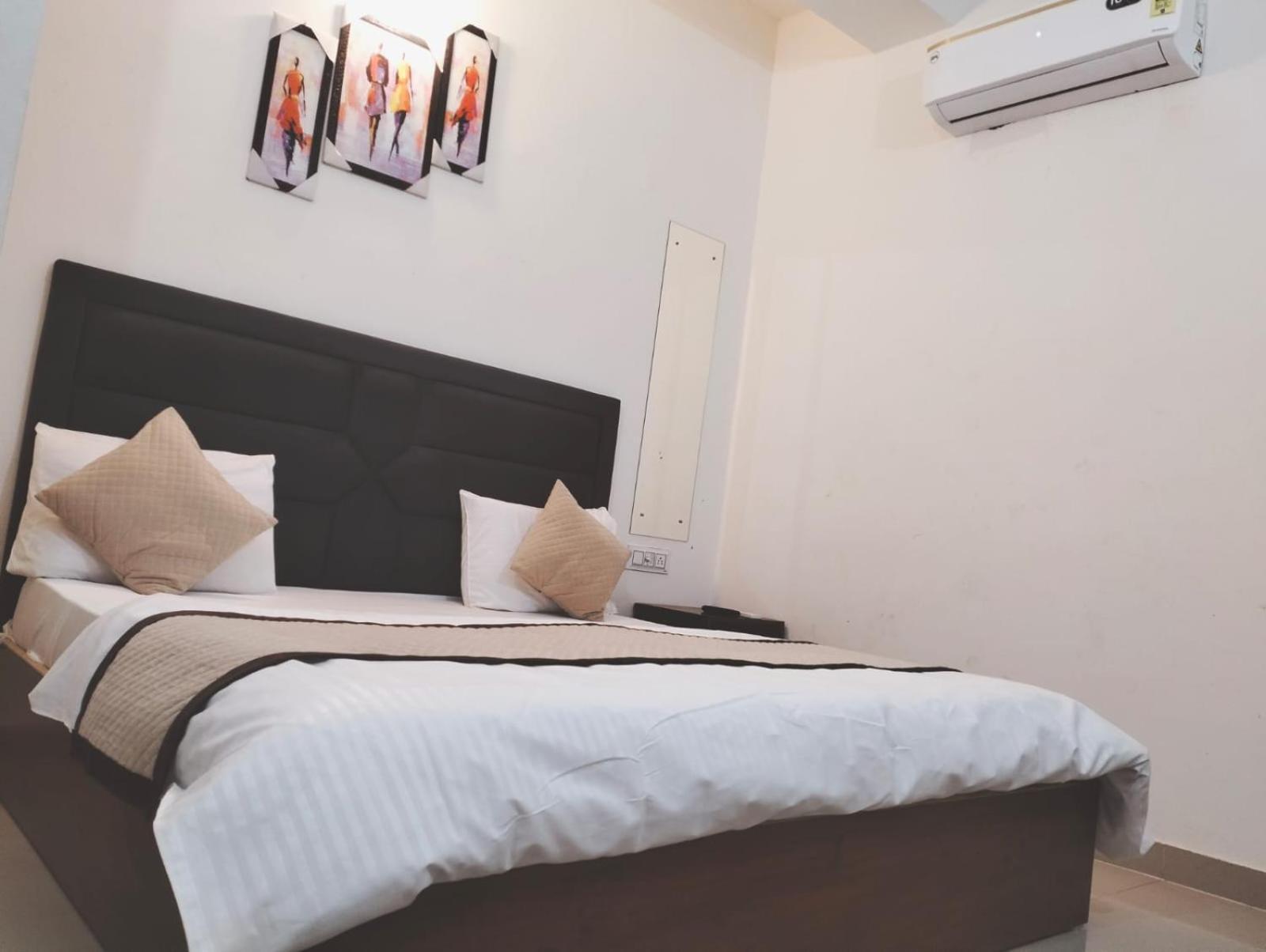 Hotel Brothers Agra  Bagian luar foto