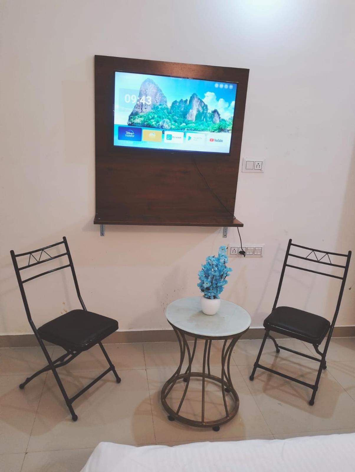 Hotel Brothers Agra  Bagian luar foto