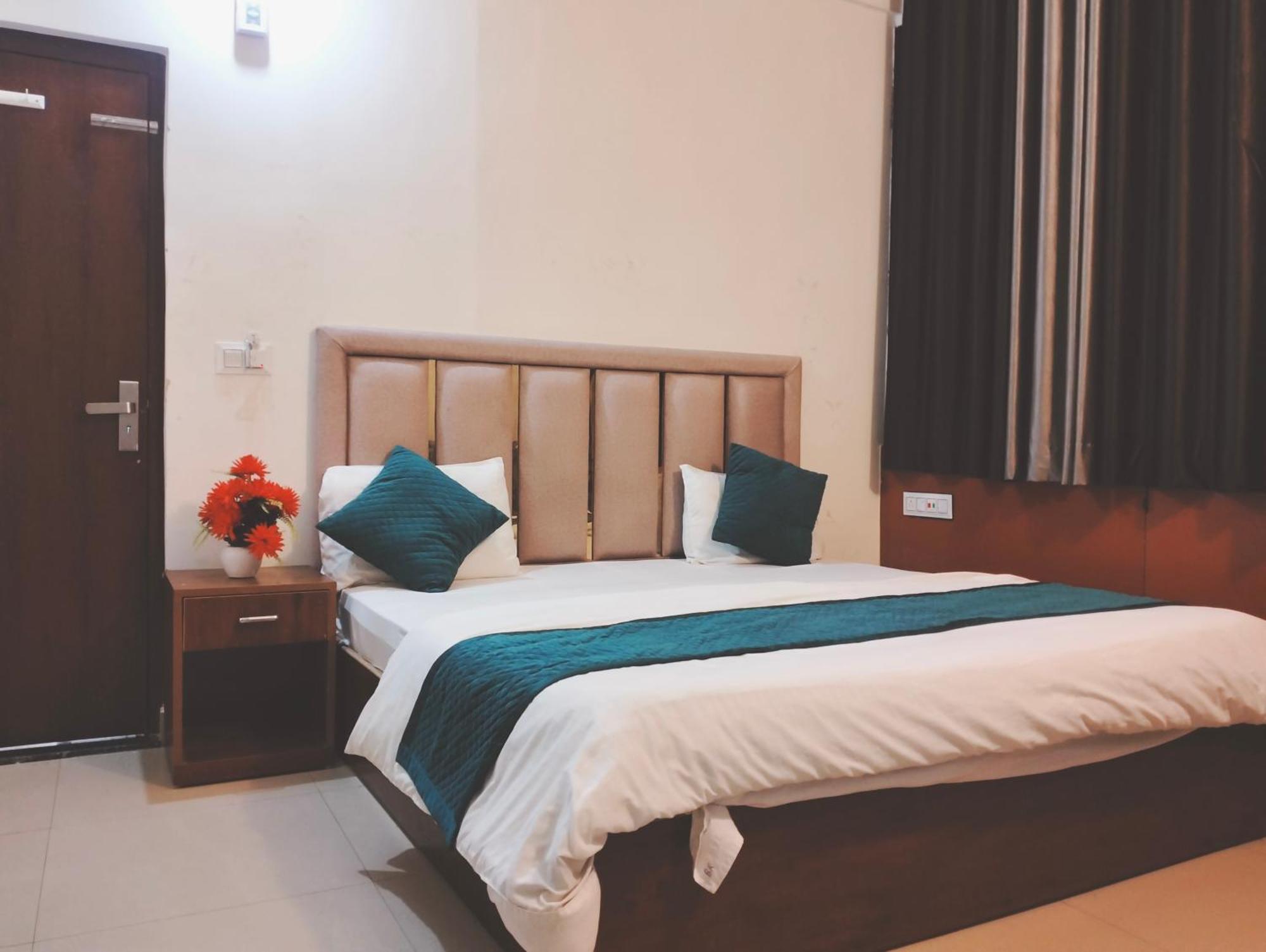 Hotel Brothers Agra  Bagian luar foto